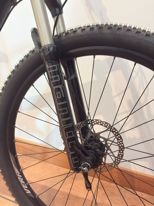 Bicicleta FUJI 27,5