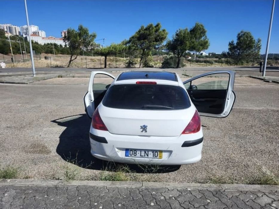 Peugeot 308 1.6 HDi Diesel 3 portas — photo 3