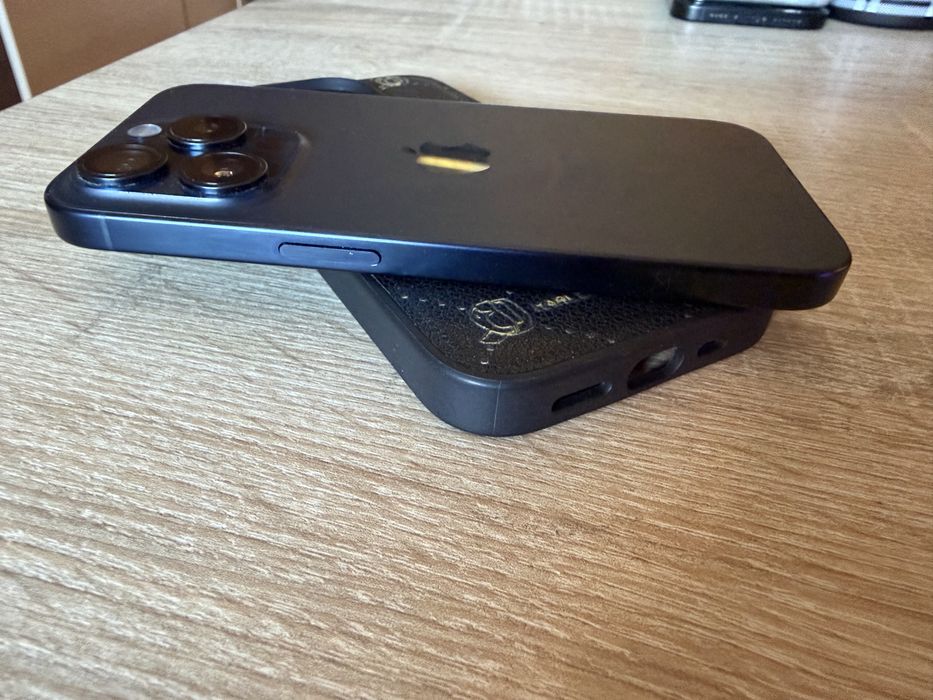 Apple iPhone 15 Pro 256 gb bardzo ladny