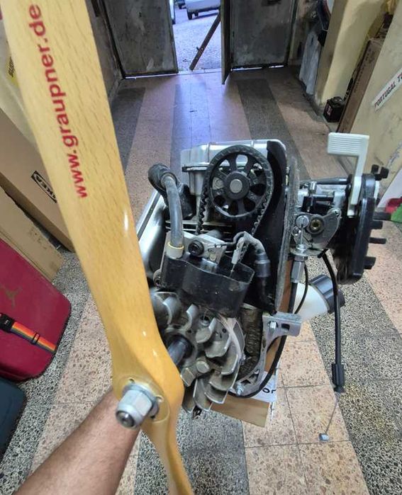 Motor 4T p/ Aeromodelismo RC e outros Projetos (50€)