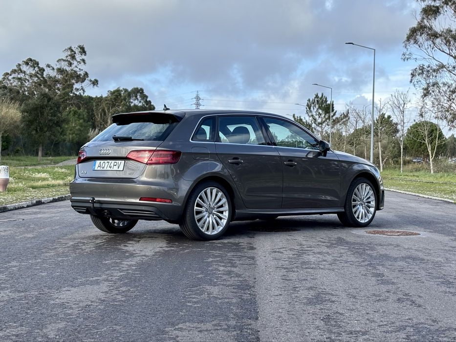 Audi A3 etron sportback S-line 1.4 TFSI S-tronic / 190€/mês