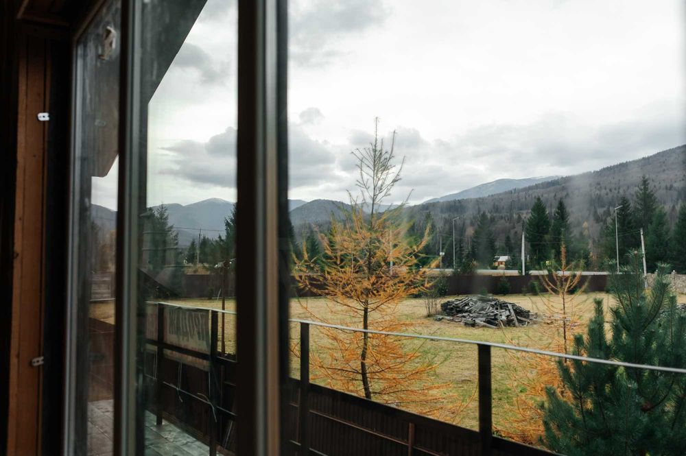 будинок в Карпатах "під ключ" Газ Камін Чан Мангал Меблі +Упр компанія