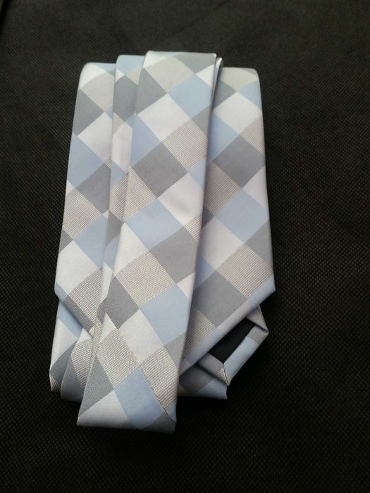 Garnitur Burton i spodnie plus krawat