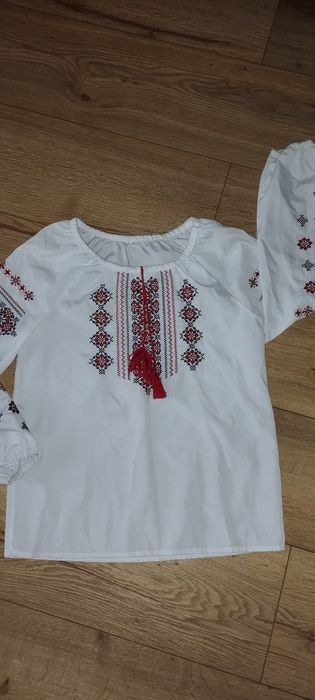 Вишиванка для дівчинки