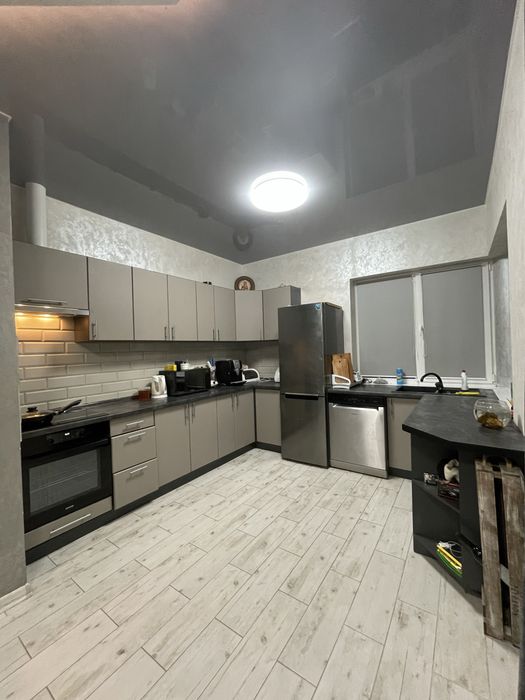 Продаж будинку в Сторожниці