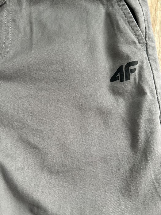 4F spodnie chlopiece rozm 146