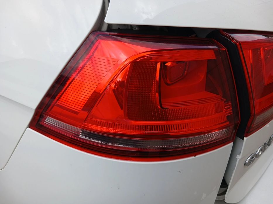 Farolim esquerdo VOLKSWAGEN Golf VII Variant (BA5, BV5)