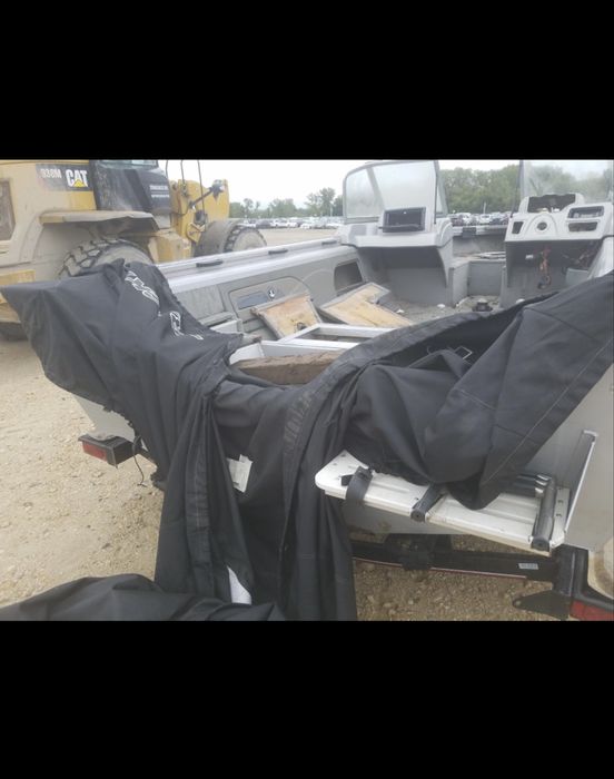 Моторний човен Tracker targa