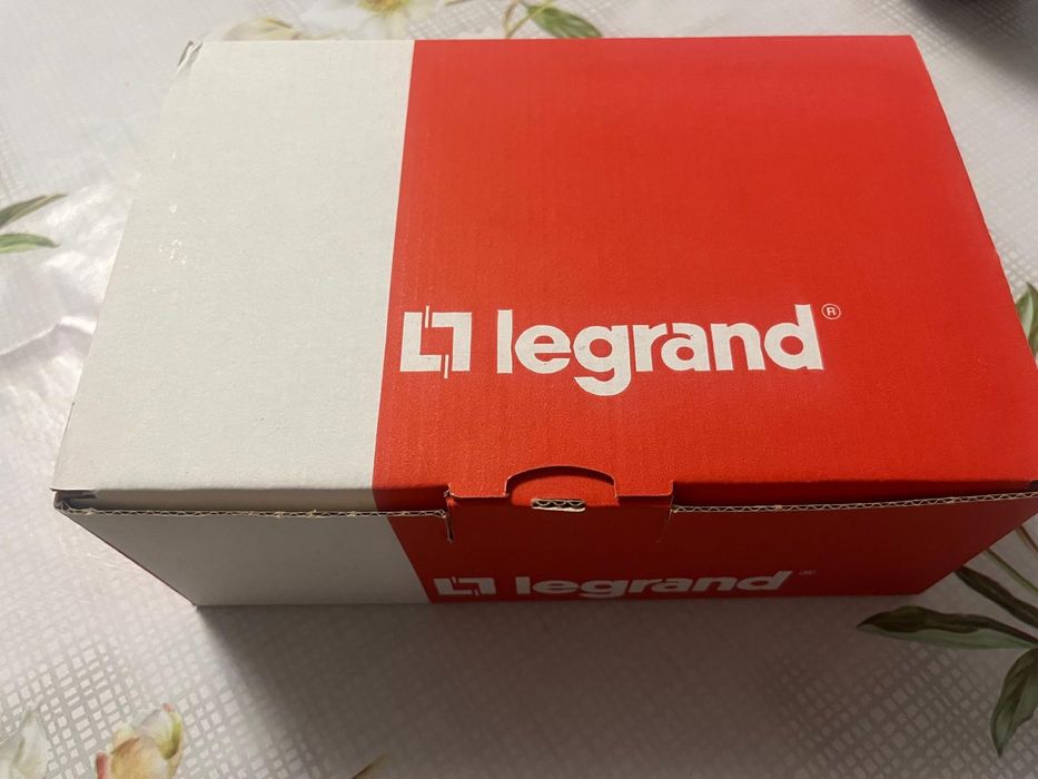 Legrand Cariva Włączniki  swiatla
