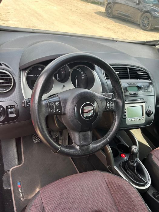 Сеат Альтеа  власниця