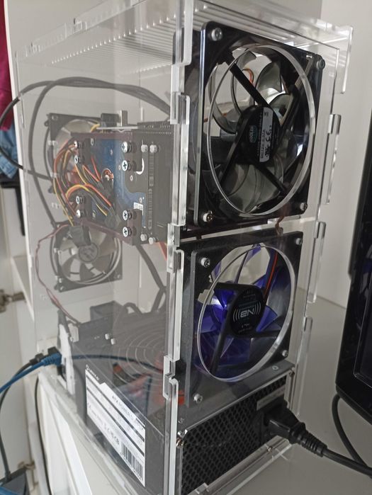 ROCKPro64 4GB Single Board + 64GB eMMC + Caixa + fonte + 4 discos64729768122883122