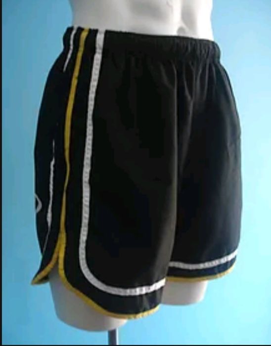 Calções de desporto em primeira mão