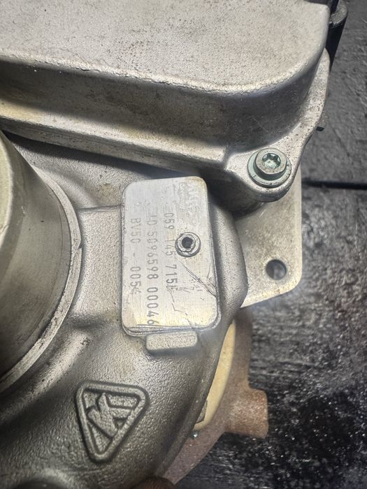 Турбіна турбина 059145715F audi a6 c6 vw touareg audi Q7 3.0D phaeton