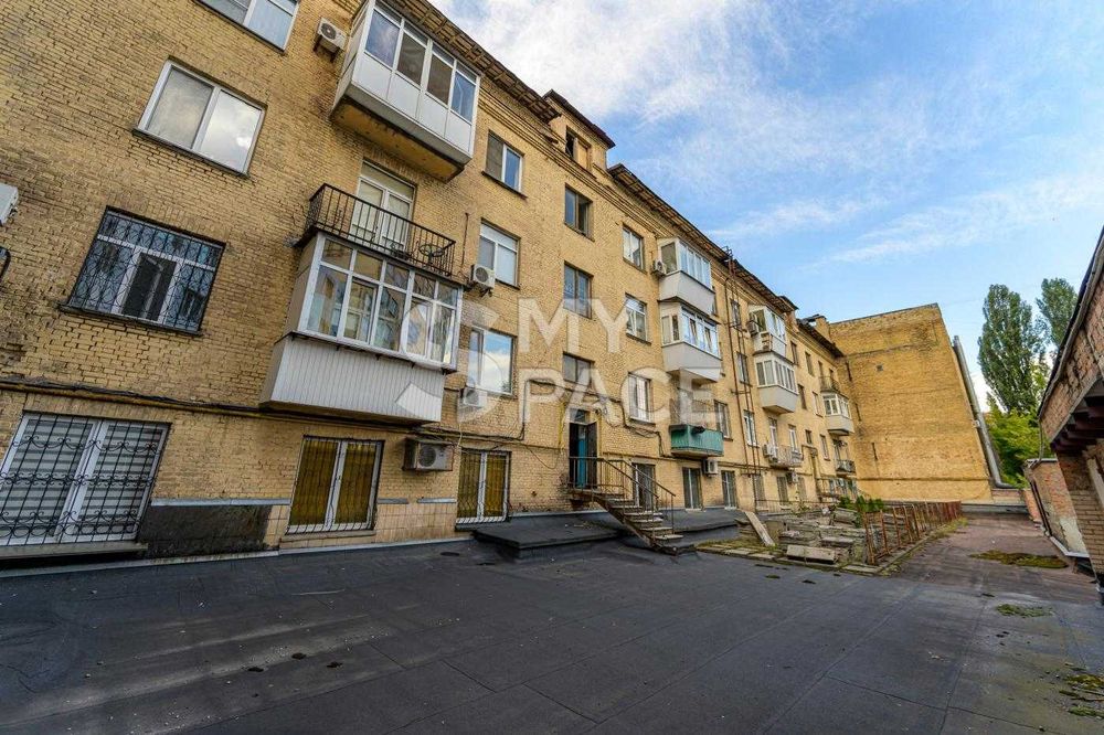 Центр, вул. Гончара, квартира з новим ремонтом