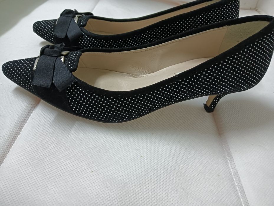 Sapatos L. K. Bennett London de Senhora