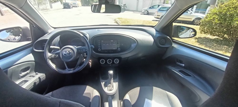 Toyota Aygo x cx automática 2023