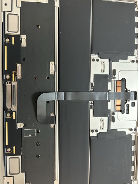 Запчастини  MacBook Air 13 M2 екран