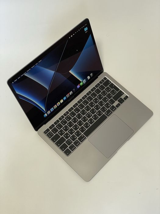 Macbook Air 13’3 2020 i5 / 8 / 512 GB