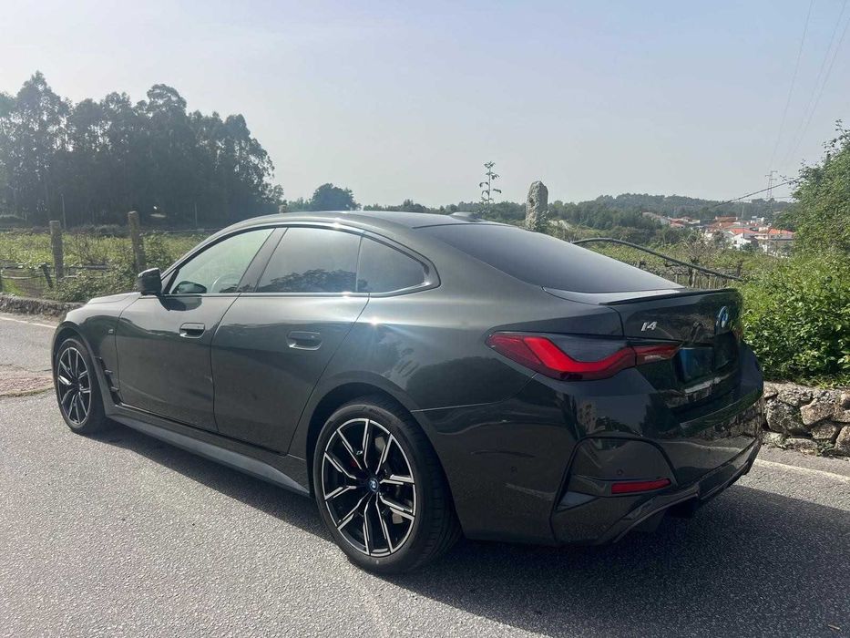 BMW I4 EDrive 40 Versão Pack DESPORTIVO M PRO de 27/12/2023! C/ Garantia TOTAL