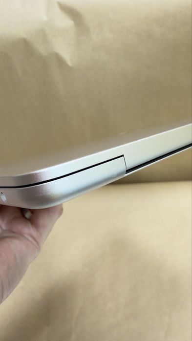 MacBook Air 13" M4 A3240 Star Light, Silver и другие запчасти, дисплей, топкейс, батарея, трекпад ,плата