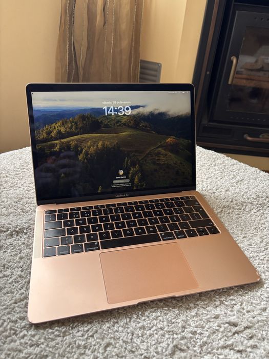 MacBook Air 2019 (Intel) Gold 13.3” Used Grade B