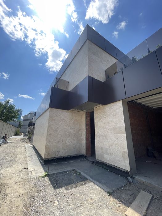 Стильний та сучасний. Котедж в закритому комплексі.