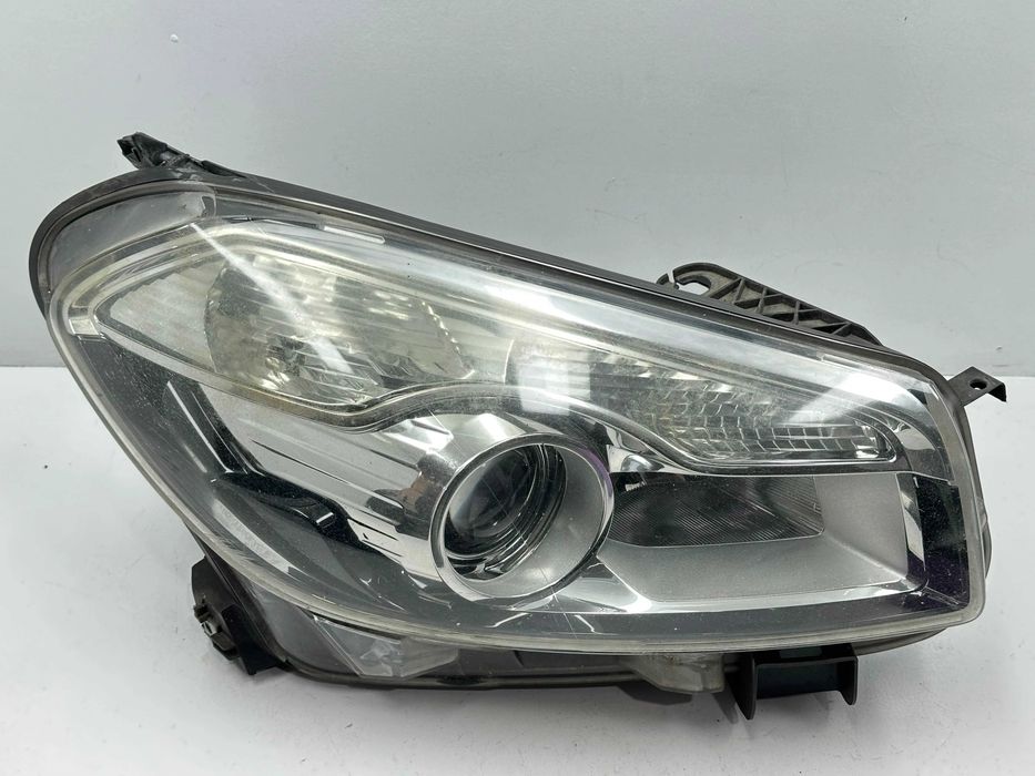 Ótica / Farol Direito - Nissan Qashqai J10 (2010)