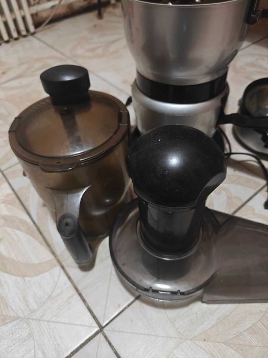 Кухонный комбайн марки VINIS EXPRESS.