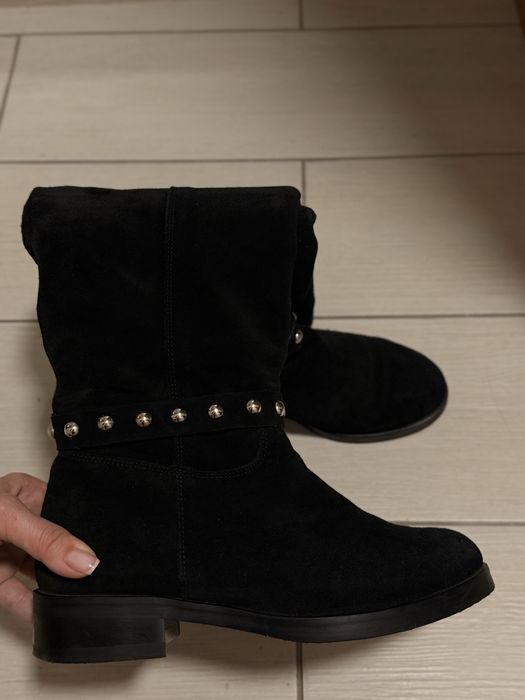 Замшеві чоботи. Европейка