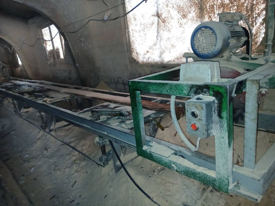 Пилорама / торцовка / ліс