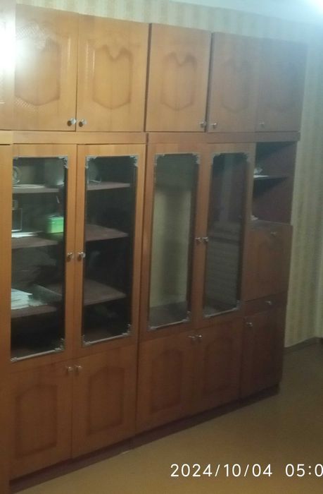 Продам стенку "Белая акация". Б/У.