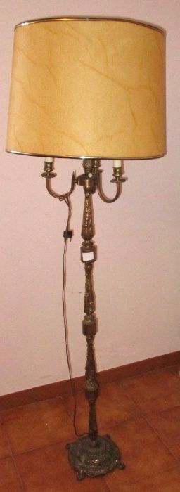 Candeeiro bronze - pé alto 1,60m