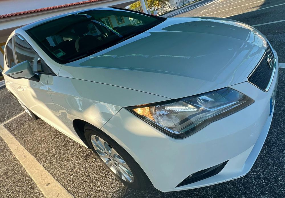 SEAT LEON 1.6 TDI Style,105cv, de 2015, 214 mil kms,1 dono,6990€,impecável