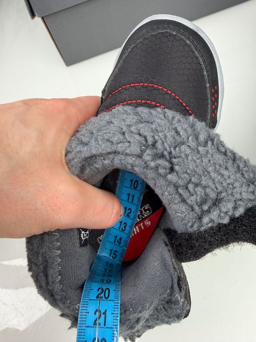 Детские мигающие сапоги дутики на липучках Skechers 23р