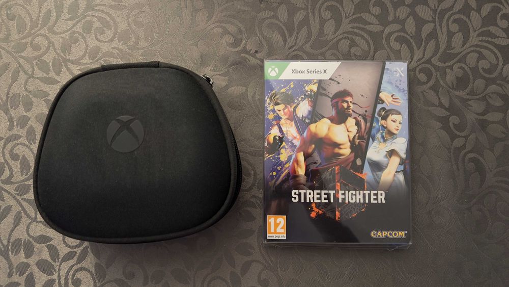 XBOX SERIES comando green volt + Street Fighter 6 steelbook edition