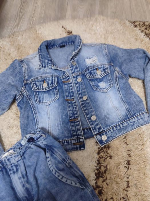 Костюм на дівчинку джинсові фірми zara