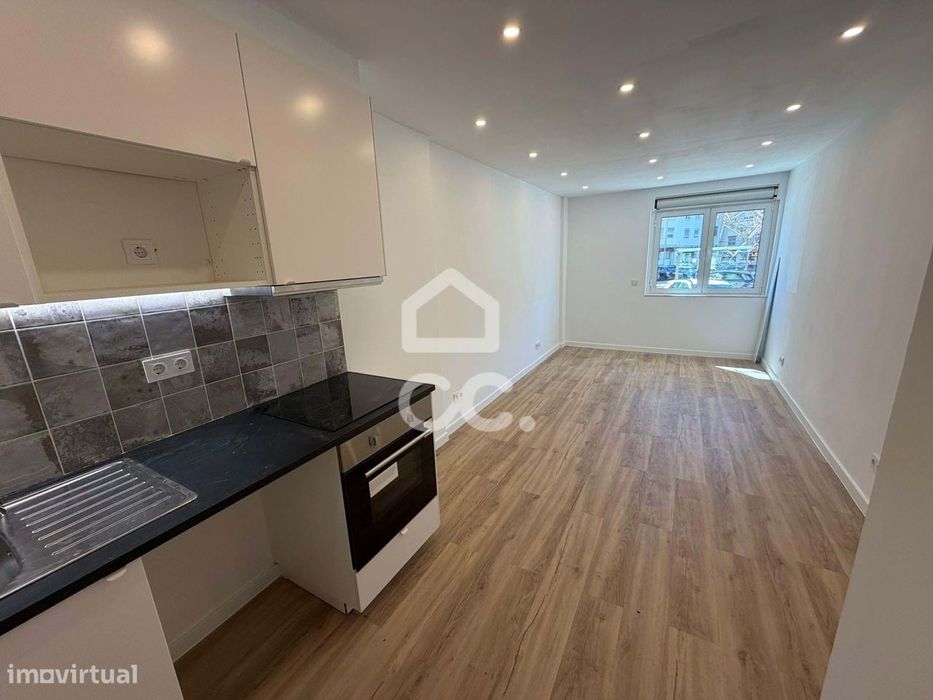 Apartamento T2 Renovado na Quinta do Mendes em Odivelas — Odivelas, Lisboa