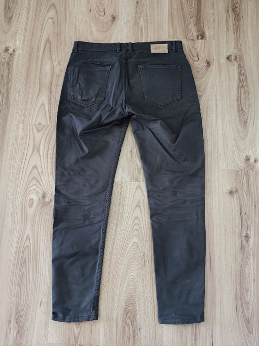 Spodnie jeansy r 31.