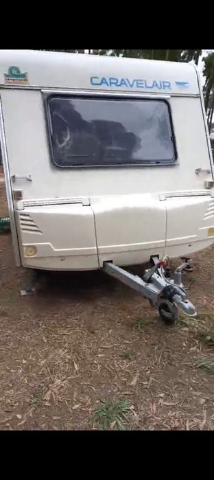 Negociável - Caravana leve e equipada 3.95m  Excelente estado!