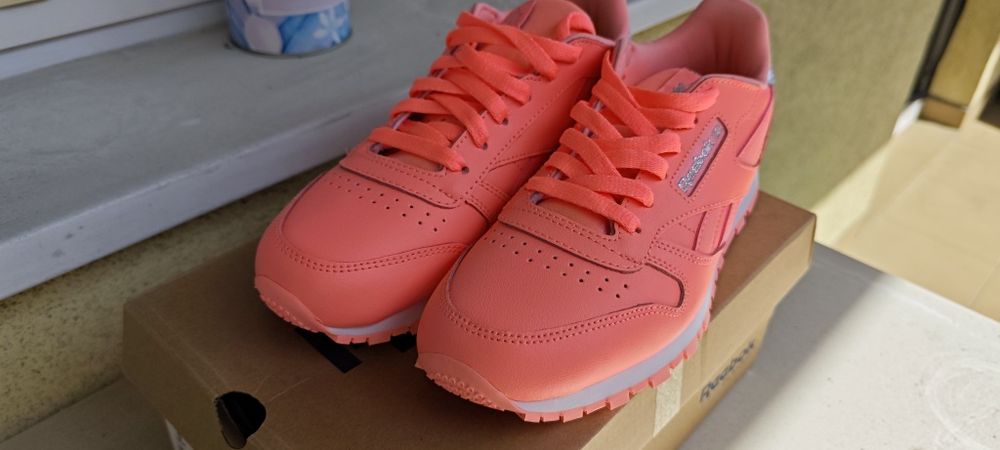 Reebok Classic Leather damskie 37,5