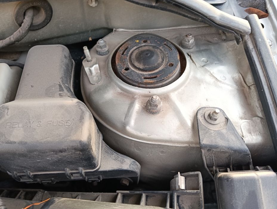 Продам  Тойоту Авенсіс в кузові універсал