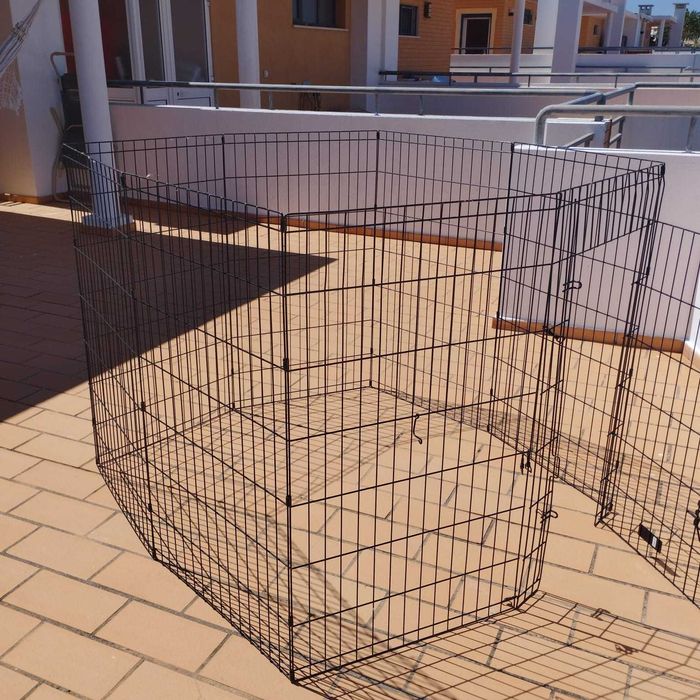 Parque ou gaiola de treino para cães