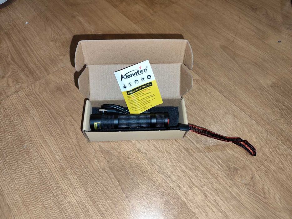 Lanterna UV AloveFire SV005