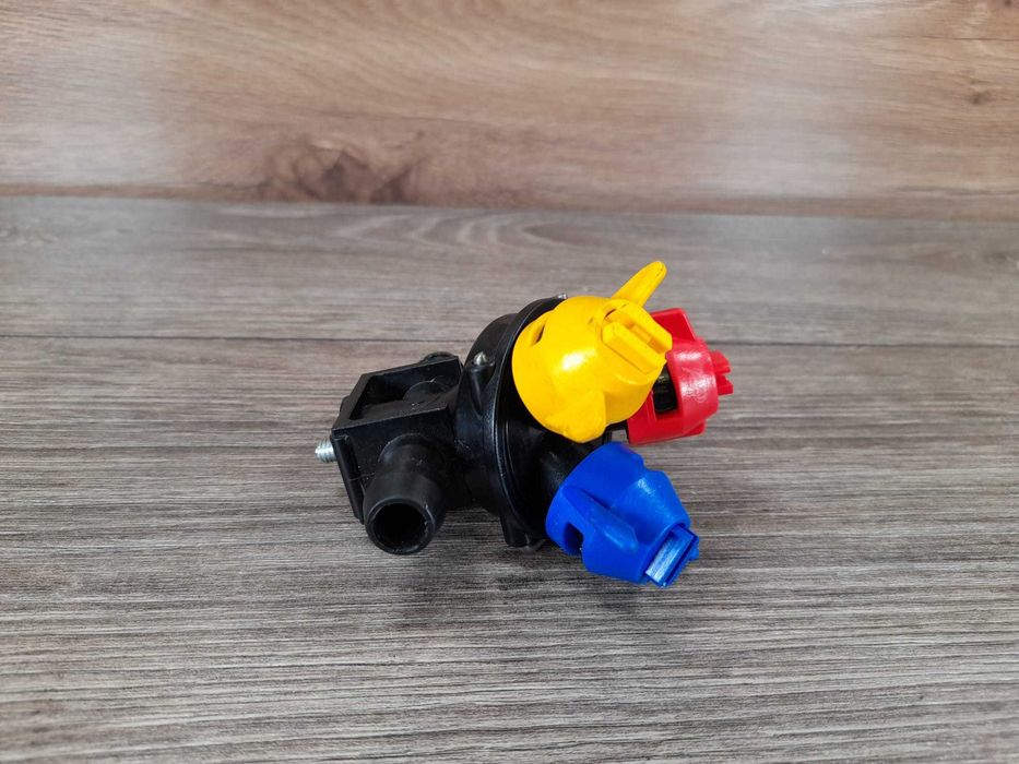 Rozpylacz potrójny przelotowy