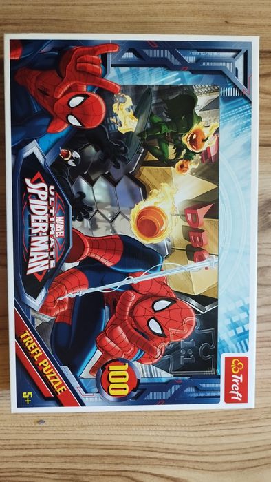 Puzzle Spiderman 100