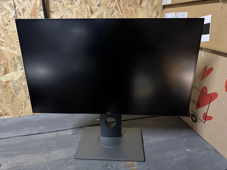 2K Dell U2717D монітор