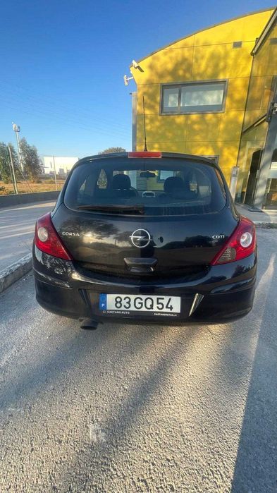 Opel Corsa D 1.3 CDTI 2008 — fotografia 2