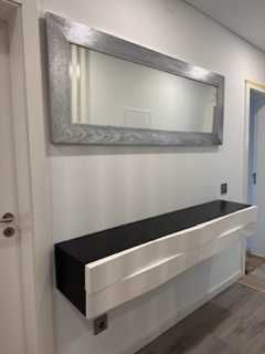 Móvel Suspenso Moderno Preto e Branco | Sala / TV / Hall