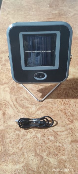 Лампа світильник фонарь на сонячній батареї