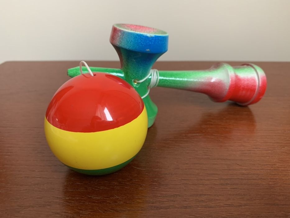 Kendama japońska zabawka tęczowa